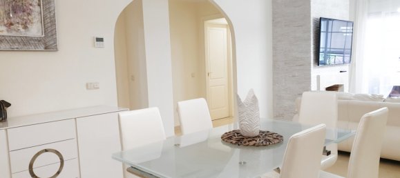 Apartamento de 3 dormitorios en Marbella, Spain No. 117982 11