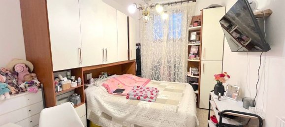 2 bedrooms Apartment in Florence, Italy No. 279087 11