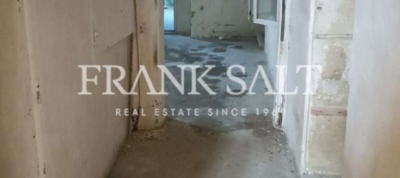 3 bedrooms Townhouse in Zabbar, Malta No. 2484 4