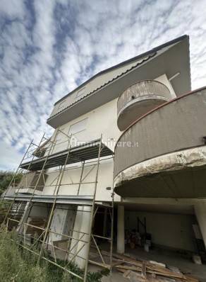 6 bedrooms Apartment in Ascoli Piceno, Italy No. 320641