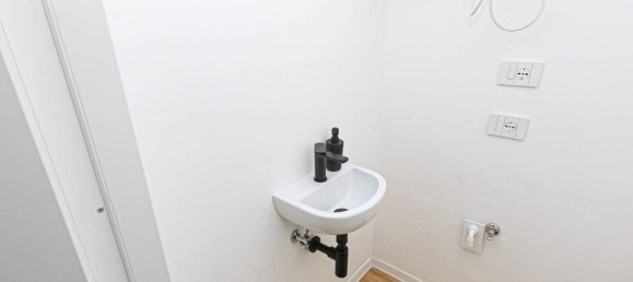 Квартира с 5 комнатами в Генуя, Италия № 32534 48