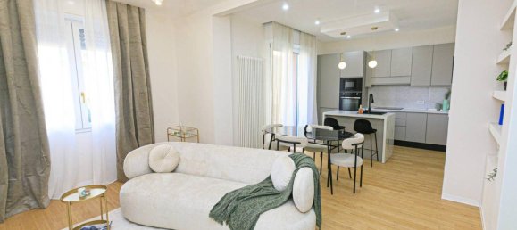 Квартира с 5 комнатами в Генуя, Италия № 32534 2