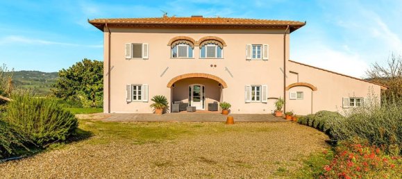 4 bedrooms Villa in Reggello, Italy No. 160152 2