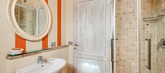 4 bedrooms Villa in Reggello, Italy No. 160152 15