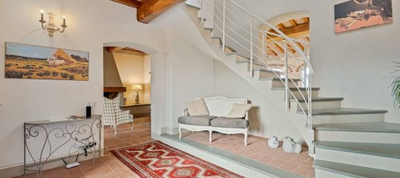 4 bedrooms Villa in Reggello, Italy No. 160152 6