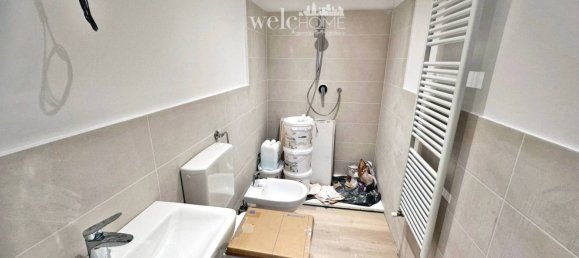 Apartamento de 2 dormitorios en Florence, Italy No. 52087 14