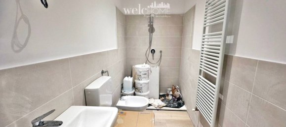 Apartamento de 2 dormitorios en Florence, Italy No. 52087 24