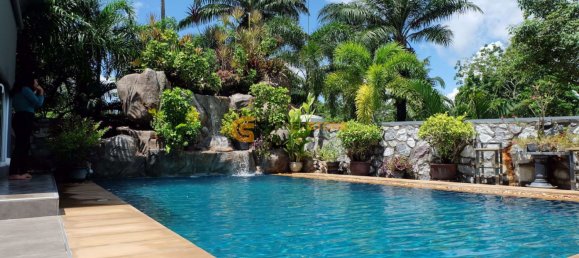 220m² Cafe / restaurant in Chonburi, Thailand No. 1881 30