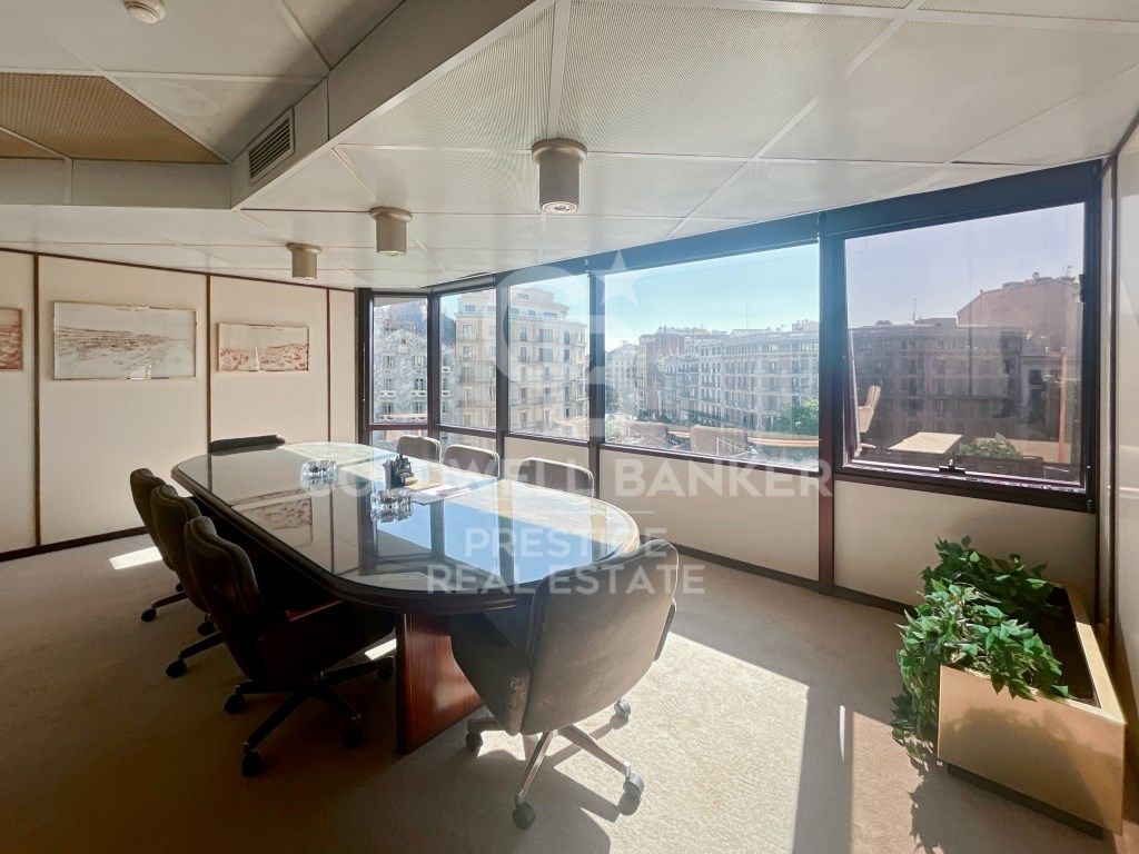 253m² Office in Eixample, Spain No. 85953