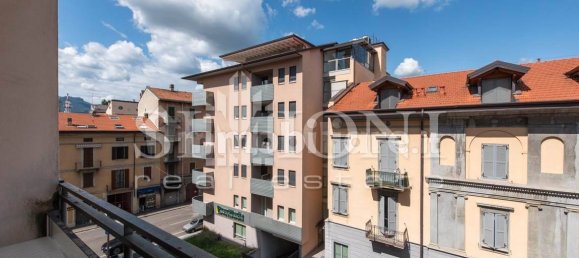 2 bedrooms Apartment in Varese, Italy No. 312507 7