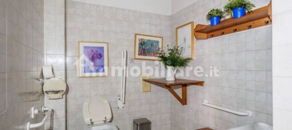 Propiedad comercial de 5 habitaciónes en Urgnano, Italy No. 259134 9