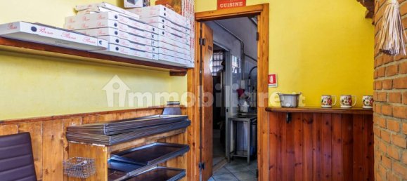 Propiedad comercial de 5 habitaciónes en Urgnano, Italy No. 259134 28