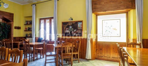 Propiedad comercial de 5 habitaciónes en Urgnano, Italy No. 259134 4