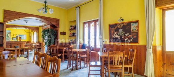 Propiedad comercial de 5 habitaciónes en Urgnano, Italy No. 259134 5