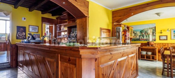 Propiedad comercial de 5 habitaciónes en Urgnano, Italy No. 259134 16