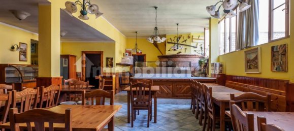 Propiedad comercial de 5 habitaciónes en Urgnano, Italy No. 259134 23