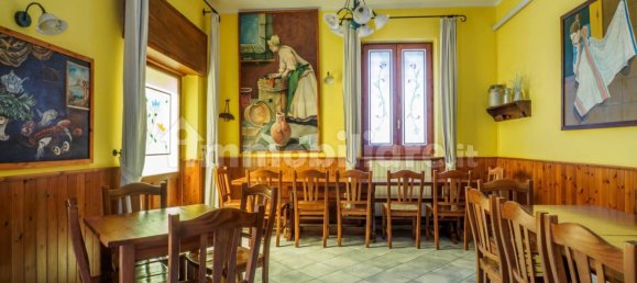 Propiedad comercial de 5 habitaciónes en Urgnano, Italy No. 259134 3