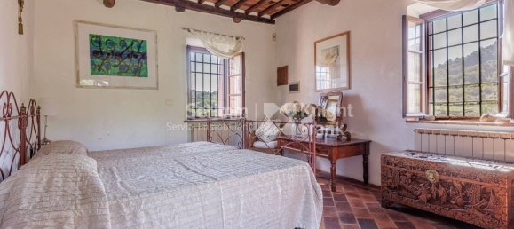 10 rooms House in Lucca, Italy No. 57225 24