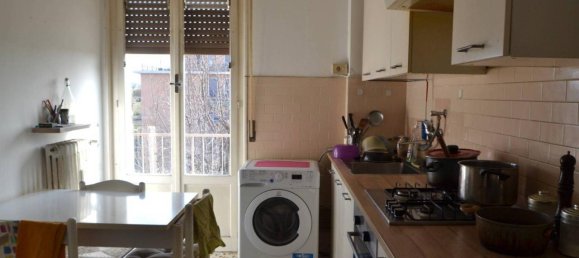 3 rooms Apartment in Parma, Italy No. 41976 6