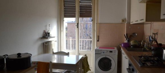 3 rooms Apartment in Parma, Italy No. 41976 5