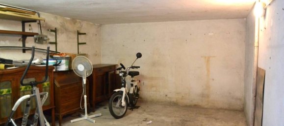 3 rooms Apartment in Parma, Italy No. 41976 14