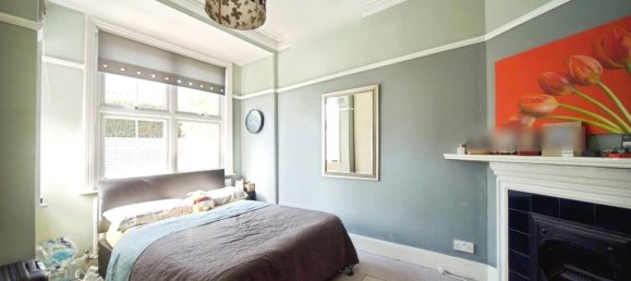 3 bedrooms House in Enfield, United Kingdom No. 11503 10