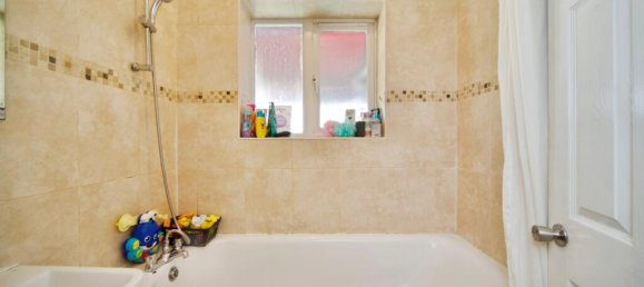 3 bedrooms House in Enfield, United Kingdom No. 11503 15