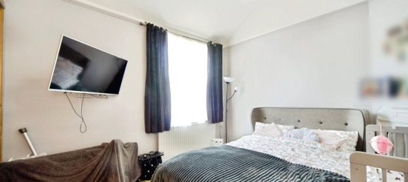 3 bedrooms House in Enfield, United Kingdom No. 11503 8