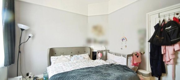 3 bedrooms House in Enfield, United Kingdom No. 11503 9