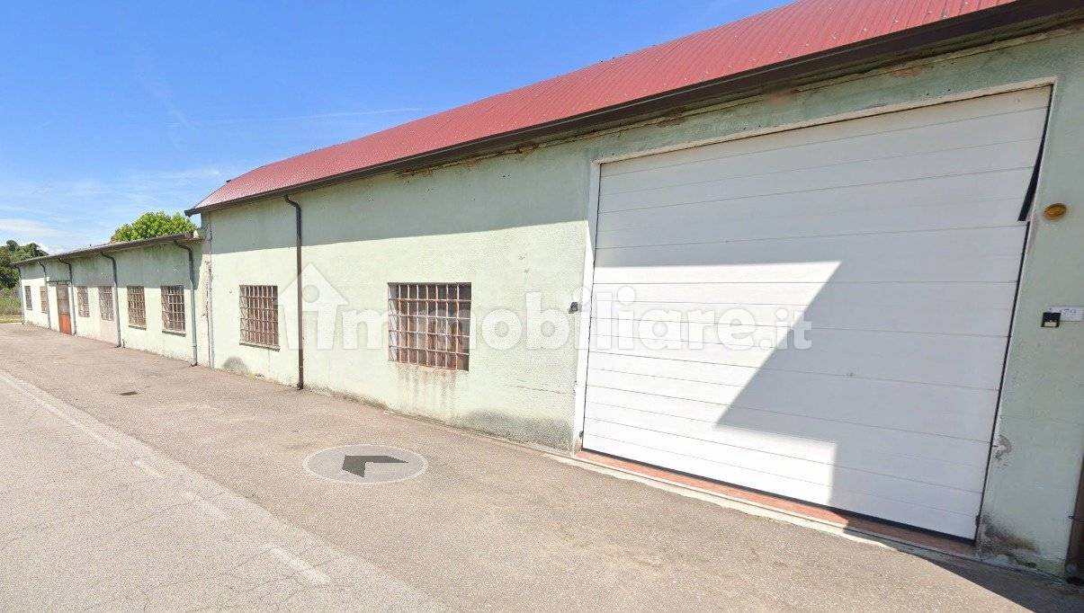 Almacén de 1 habitación en Isola Rizza, Italy No. 364548