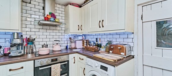  House in Broseley, United Kingdom No. 2431 22