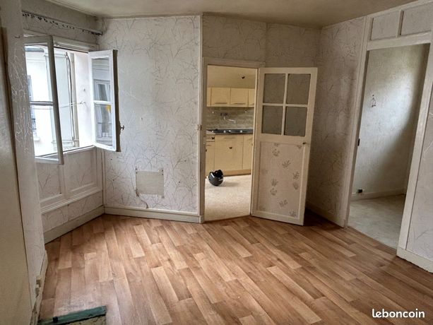 1 bedroom Apartment in Paris, France No. 312072