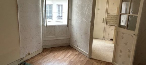 1 bedroom Apartment in Paris, France No. 312072 3