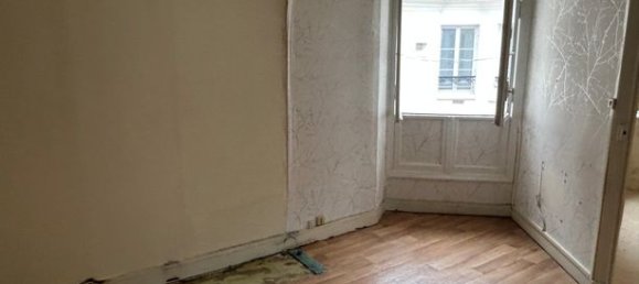 1 bedroom Apartment in Paris, France No. 312072 2