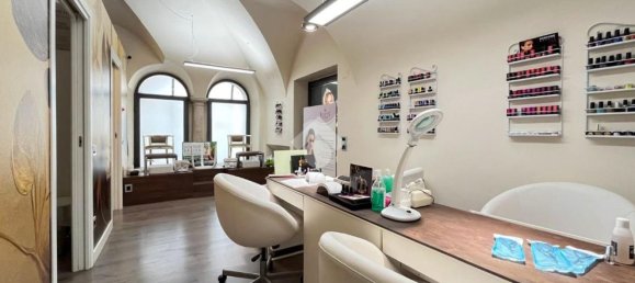 90m² Commercial property in Desenzano del Garda, Italy No. 362865 4