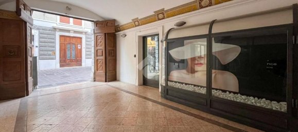 90m² Commercial property in Desenzano del Garda, Italy No. 362865 12