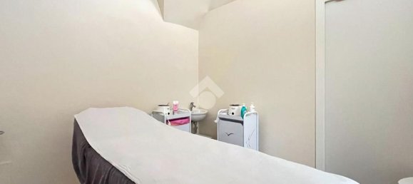 90m² Commercial property in Desenzano del Garda, Italy No. 362865 29