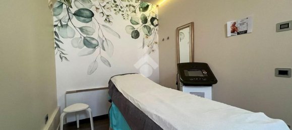 90m² Commercial property in Desenzano del Garda, Italy No. 362865 21