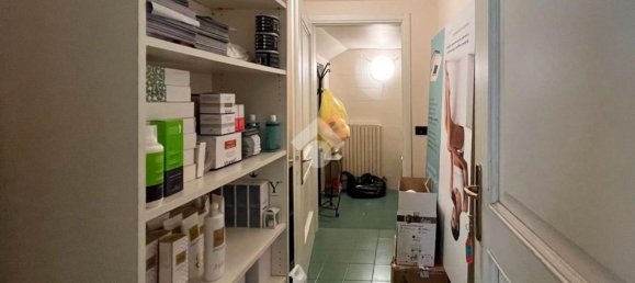 90m² Commercial property in Desenzano del Garda, Italy No. 362865 31