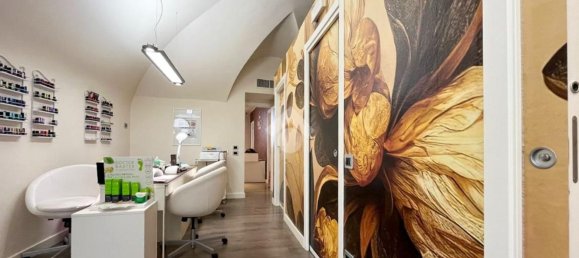 90m² Commercial property in Desenzano del Garda, Italy No. 362865 10