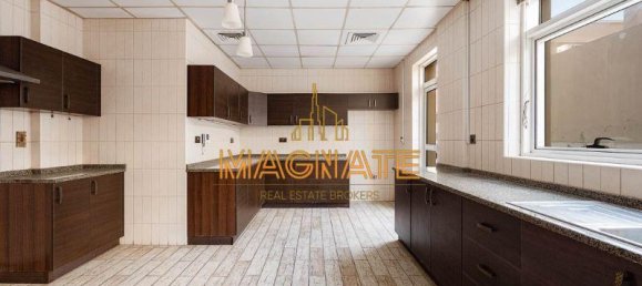 5 bedrooms Villa in Umm Suqeim, UAE No. 25445 13