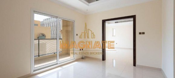 5 bedrooms Villa in Umm Suqeim, UAE No. 25445 11