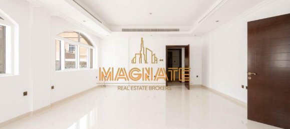 5 bedrooms Villa in Umm Suqeim, UAE No. 25445 2