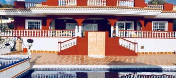 4 bedrooms House in Adeje, Spain No. 26584 3