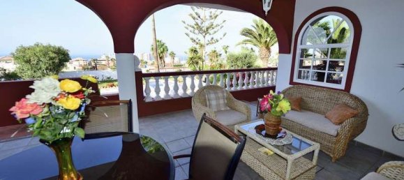 4 bedrooms House in Adeje, Spain No. 26584 11