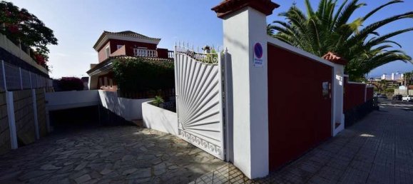 4 bedrooms House in Adeje, Spain No. 26584 33