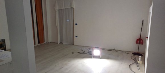 3 rooms Apartment in Castelnuovo del Garda, Italy No. 280037 6