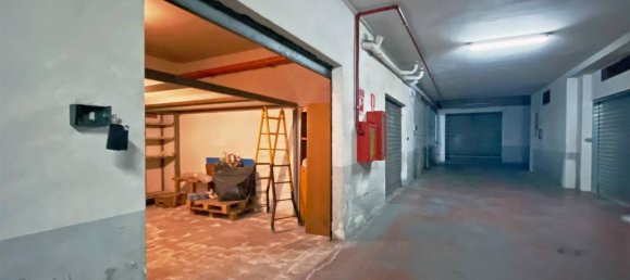 Garage à Putignano, Italy 20m² No. 122478 2