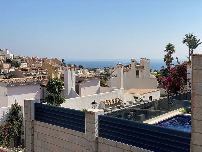 Terrain à Fuengirola, Spain 570m² No. 227707