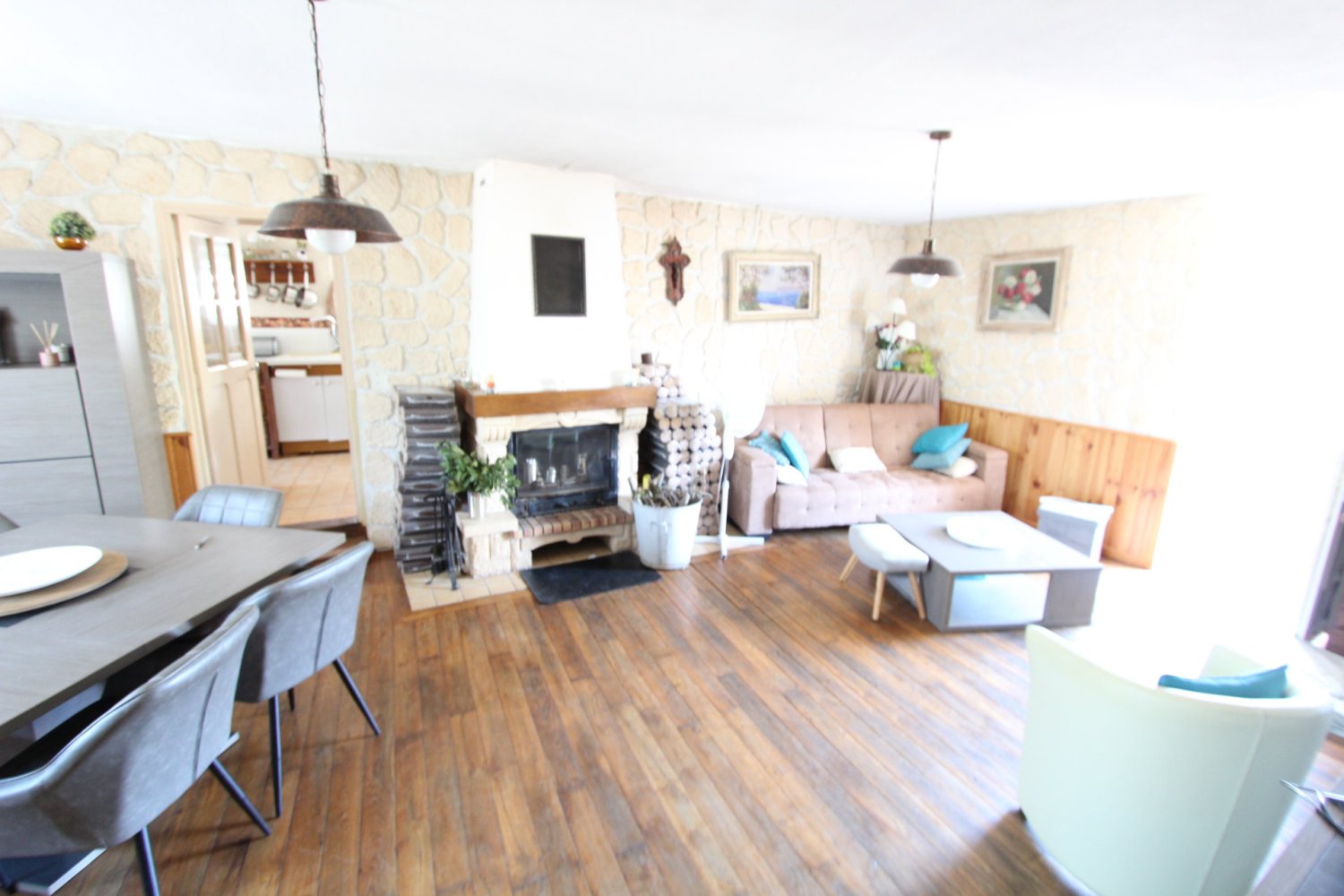 Casa de 3 dormitorios en Charentonnay, France No. 87310